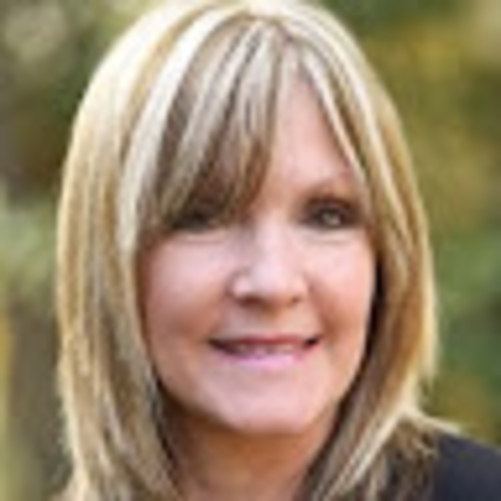 Meet your Posher, Cynthia a